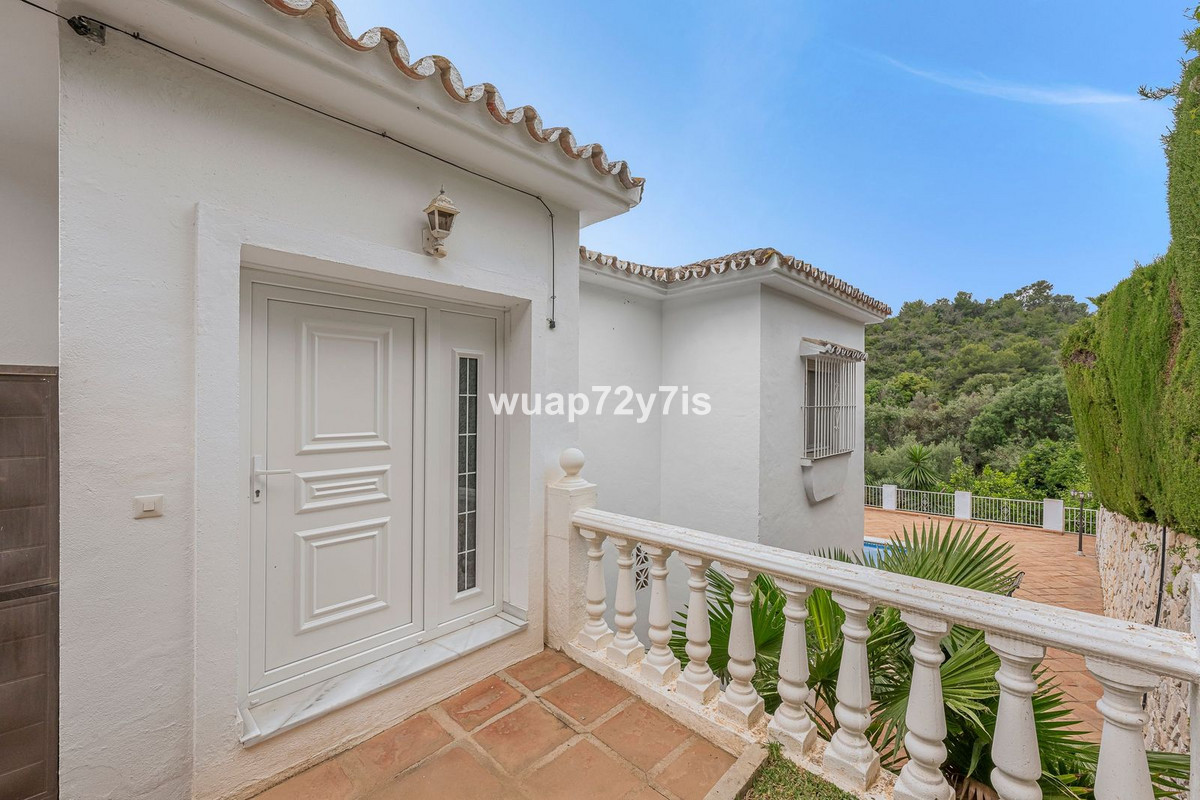 3 Bed Townhouse for sale in El Rosario Costa Del Sol, Málaga, Spain