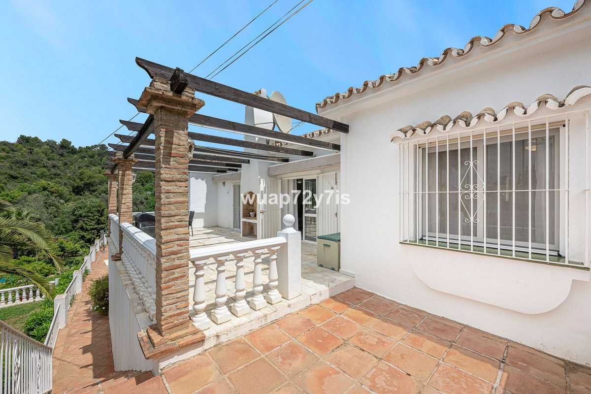 3 Bed Townhouse for sale in El Rosario Costa Del Sol, Málaga, Spain