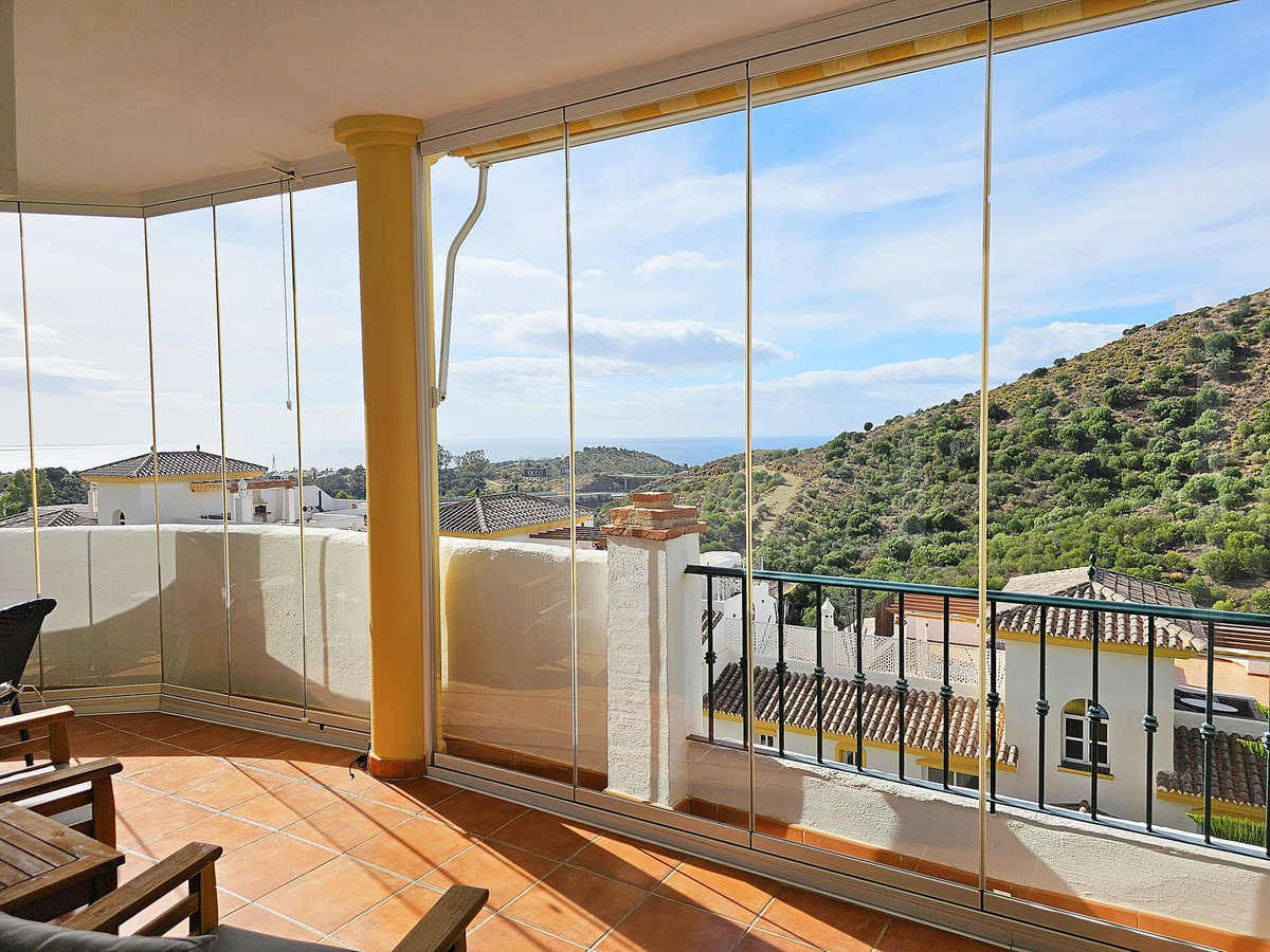 3 Bed Apartment for sale in Calahonda Costa Del Sol, Málaga, Spain