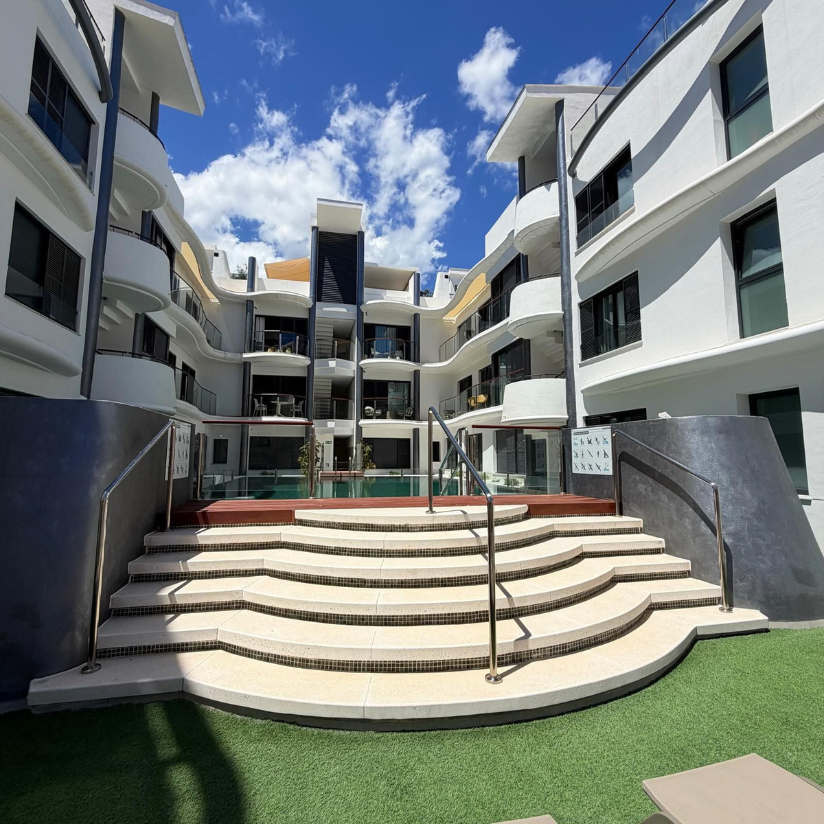 1 Bed Apartment for sale in Estepona Costa Del Sol, Málaga, Spain