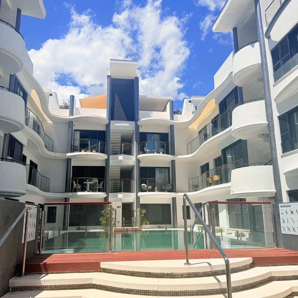 1 Bed Apartment for sale in Estepona Costa Del Sol, Málaga, Spain