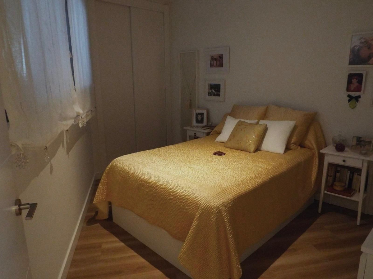 1 Bed Apartment for sale in Estepona Costa Del Sol, Málaga, Spain