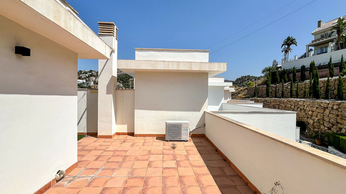 3 Bed Townhouse for sale in Málaga Costa Del Sol, Málaga, Spain