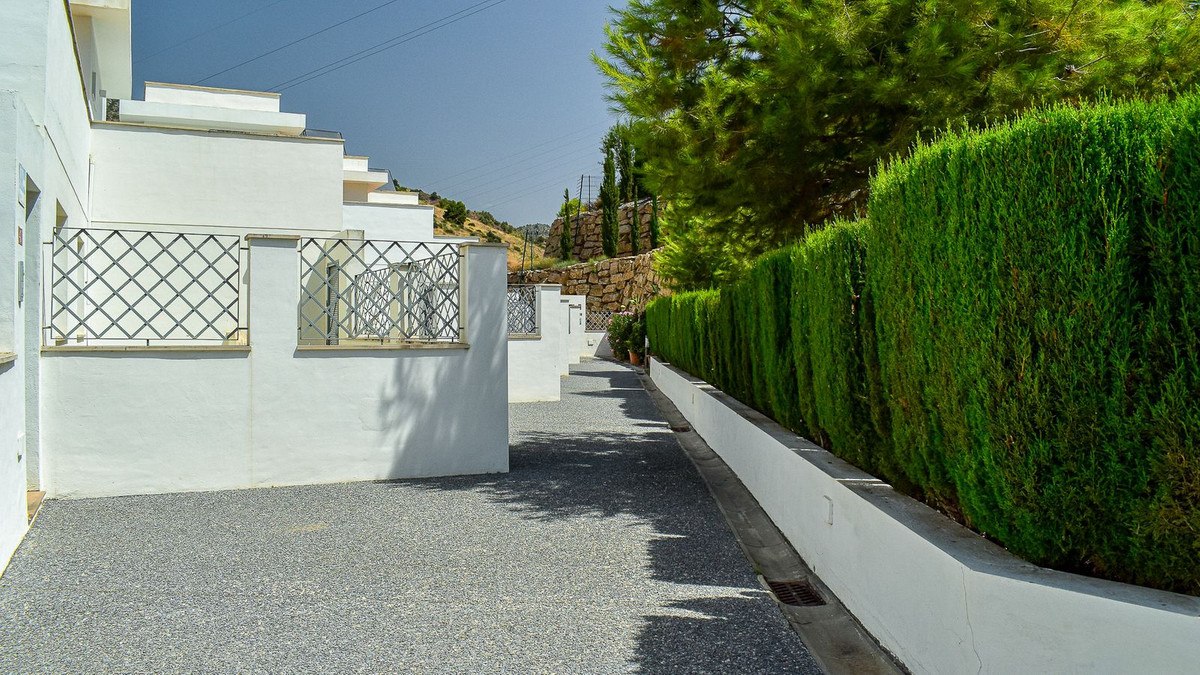 3 Bed Townhouse for sale in Málaga Costa Del Sol, Málaga, Spain