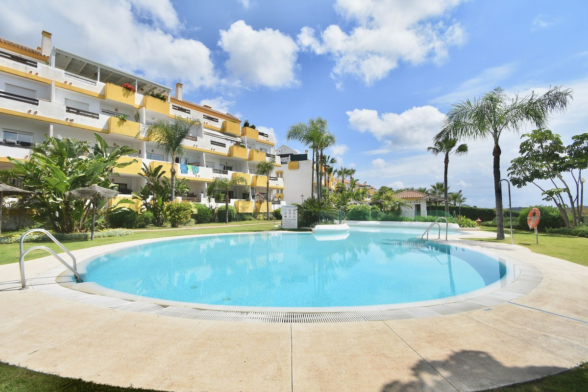 Se vende Apartamento Planta Media de 2 dormitorios en Costa Del Sol, Málaga, España