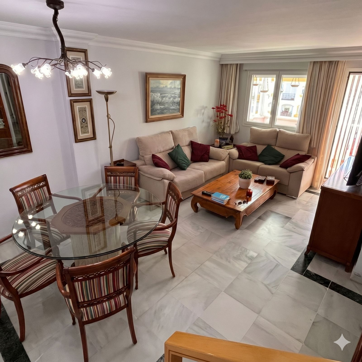 4 Bed Apartment for sale in Nagüeles Costa Del Sol, Málaga, Spain