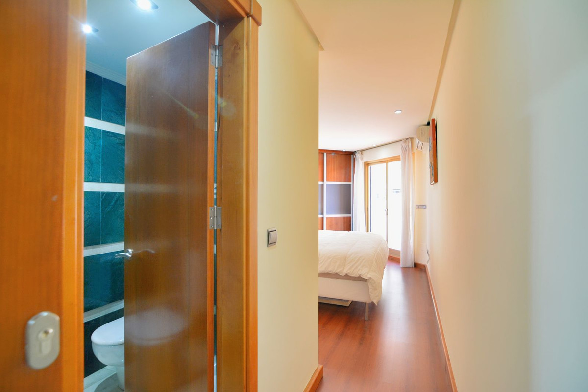 3 Bed Apartment for sale in Fuengirola Costa Del Sol, Málaga, Spain