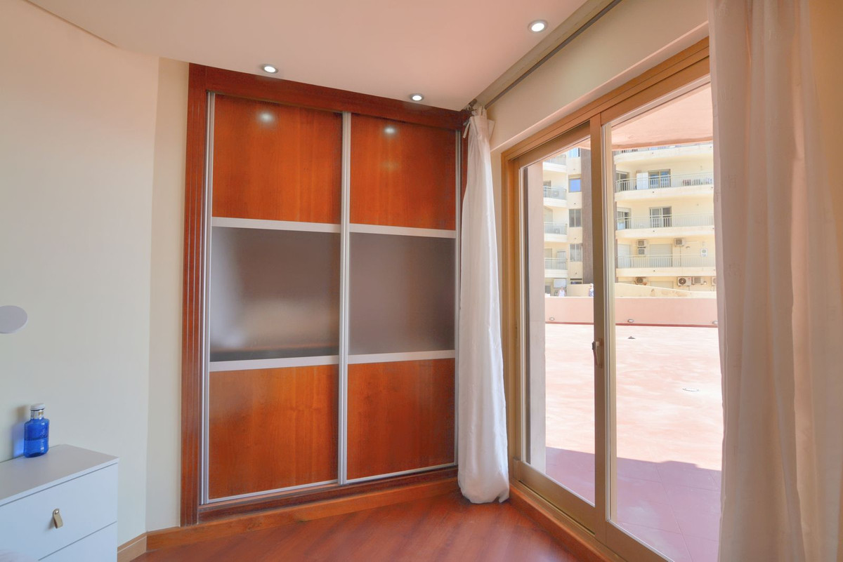 3 Bed Apartment for sale in Fuengirola Costa Del Sol, Málaga, Spain