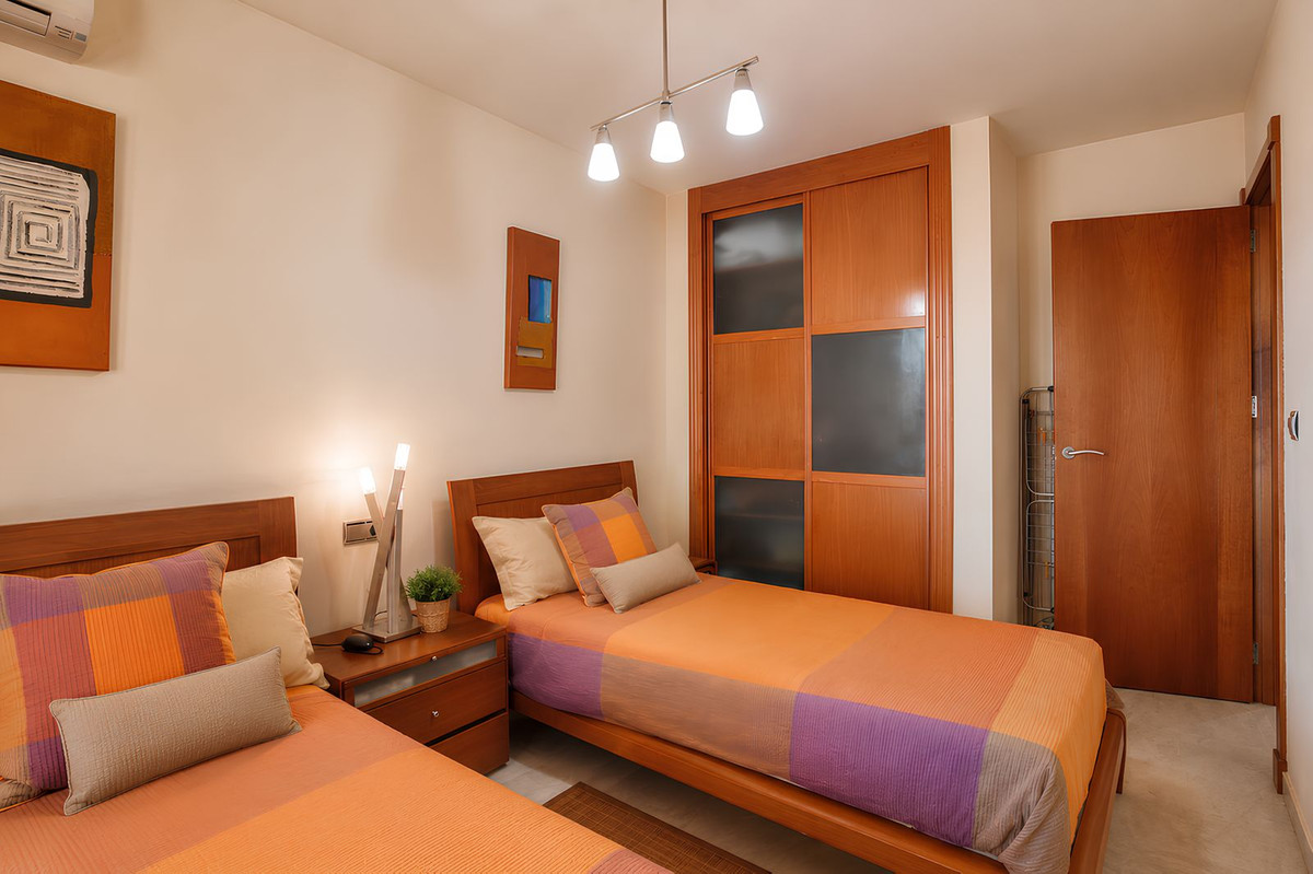 3 Bed Apartment for sale in Fuengirola Costa Del Sol, Málaga, Spain