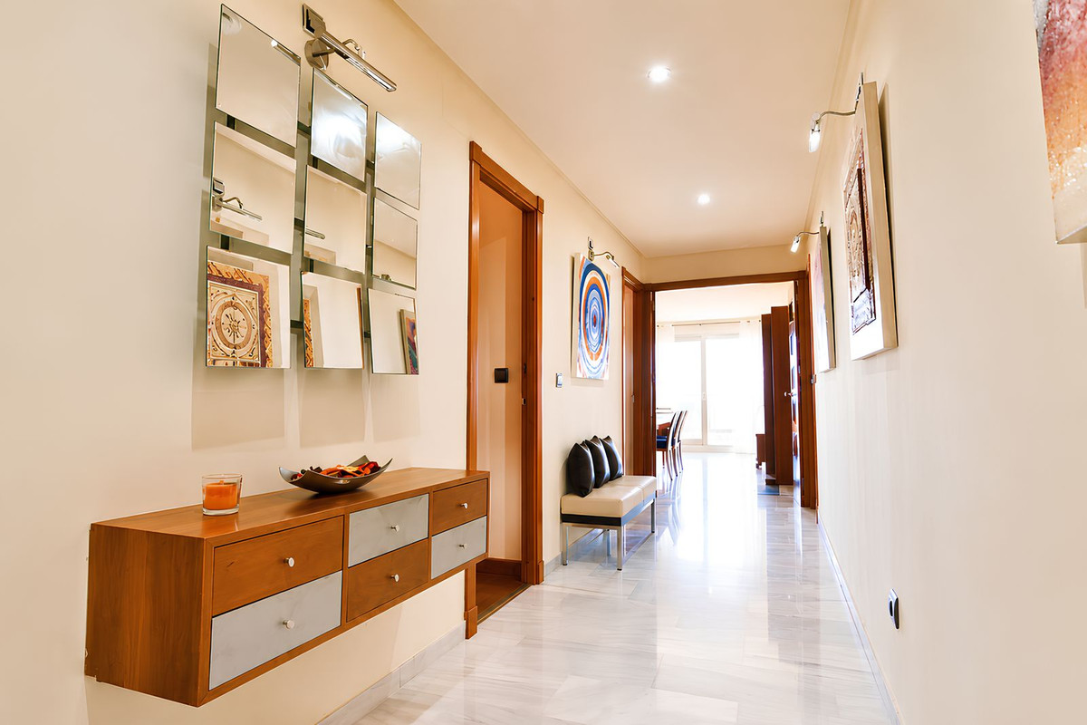 3 Bed Apartment for sale in Fuengirola Costa Del Sol, Málaga, Spain