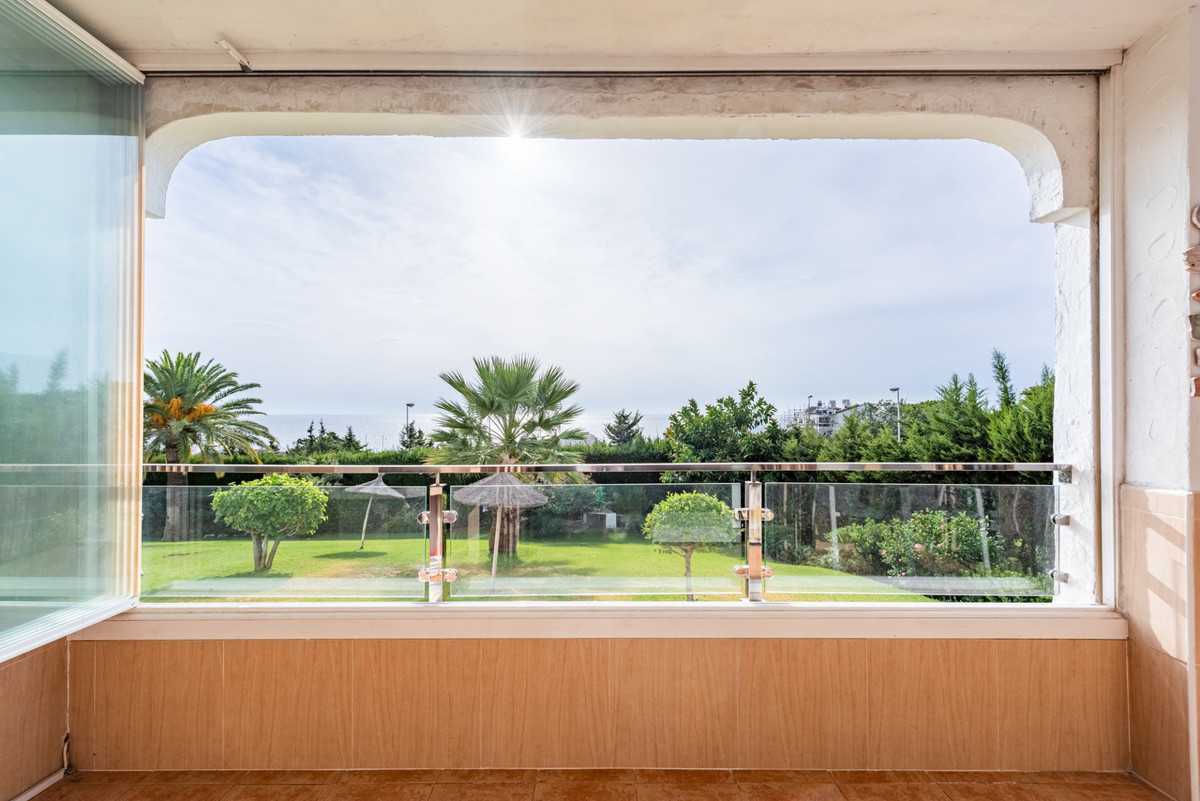 Se vende Apartamento Planta Baja de 2 dormitorios en Costa Del Sol, Málaga, España