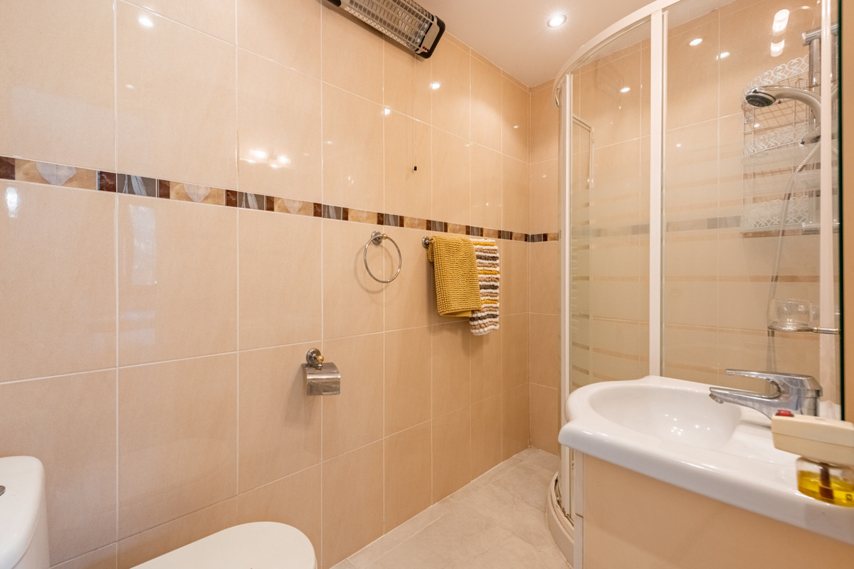 Se vende Apartamento Planta Baja de 2 dormitorios en Costa Del Sol, Málaga, España