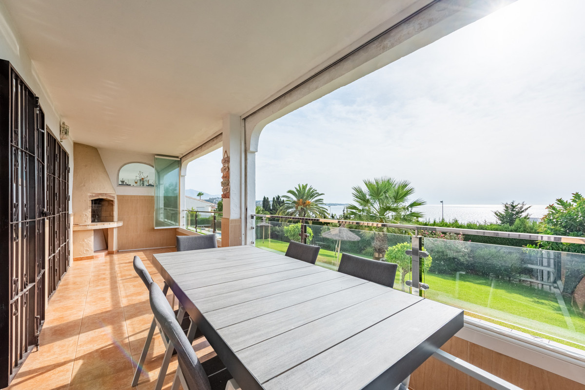 Se vende Apartamento Planta Baja de 2 dormitorios en Costa Del Sol, Málaga, España