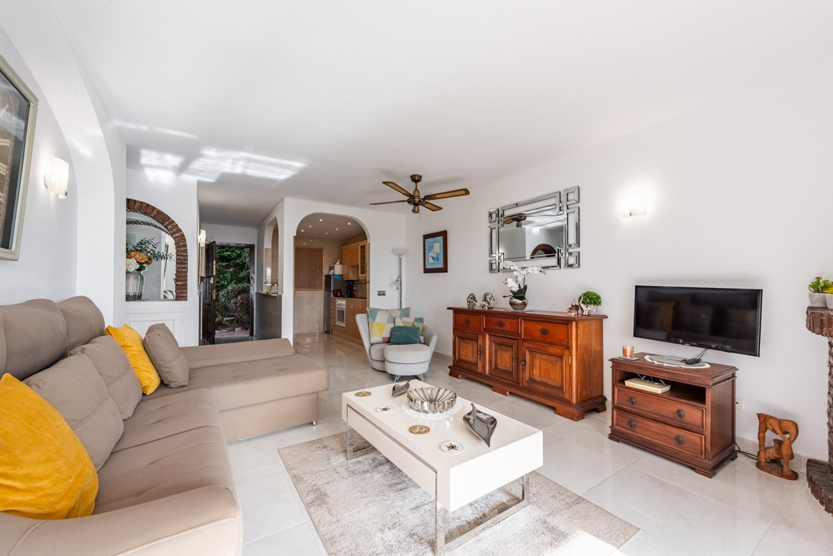 Se vende Apartamento Planta Baja de 2 dormitorios en Costa Del Sol, Málaga, España