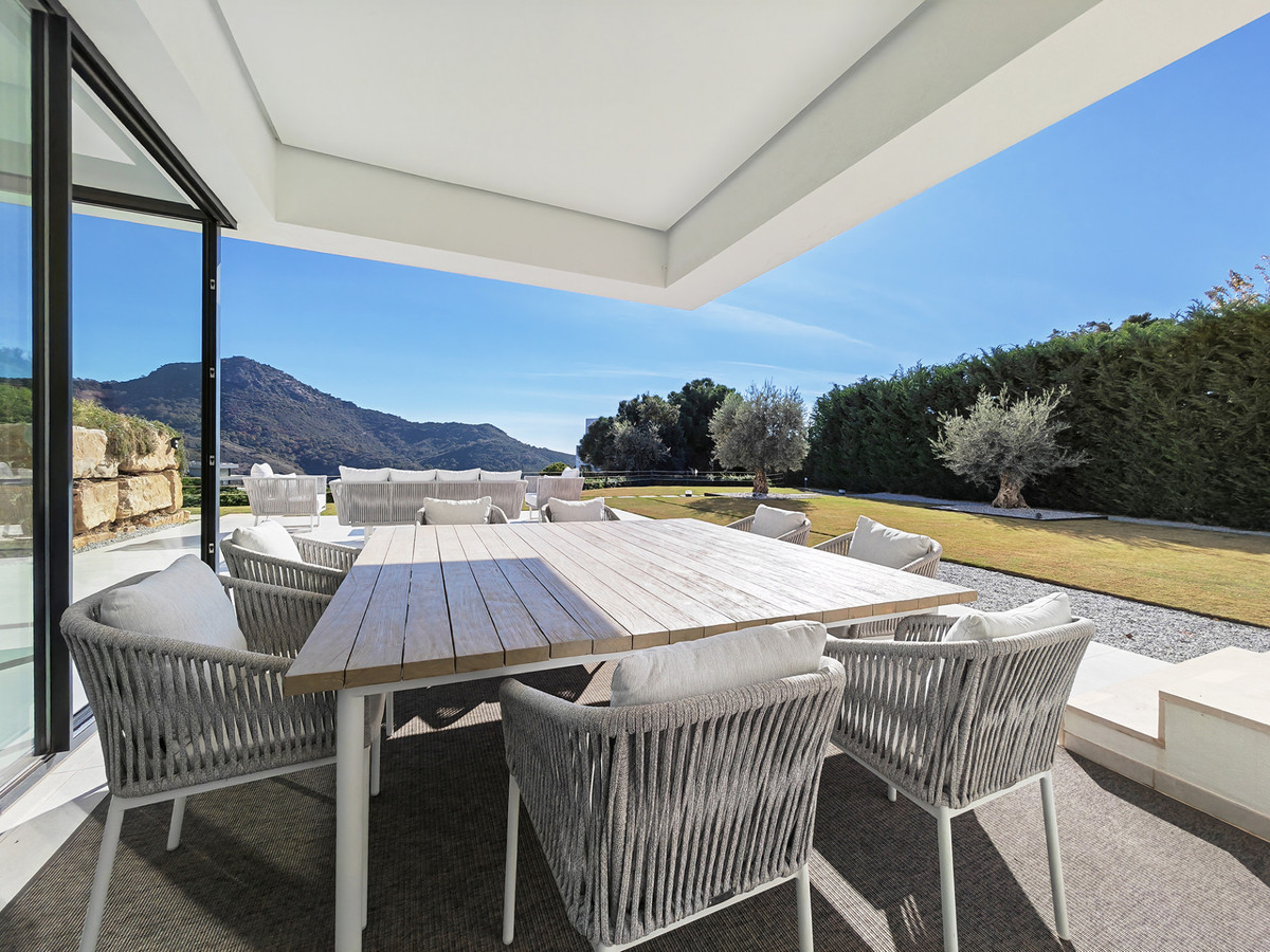 Se vende Villa - Chalet de 5 dormitorios en Costa Del Sol, Málaga, España