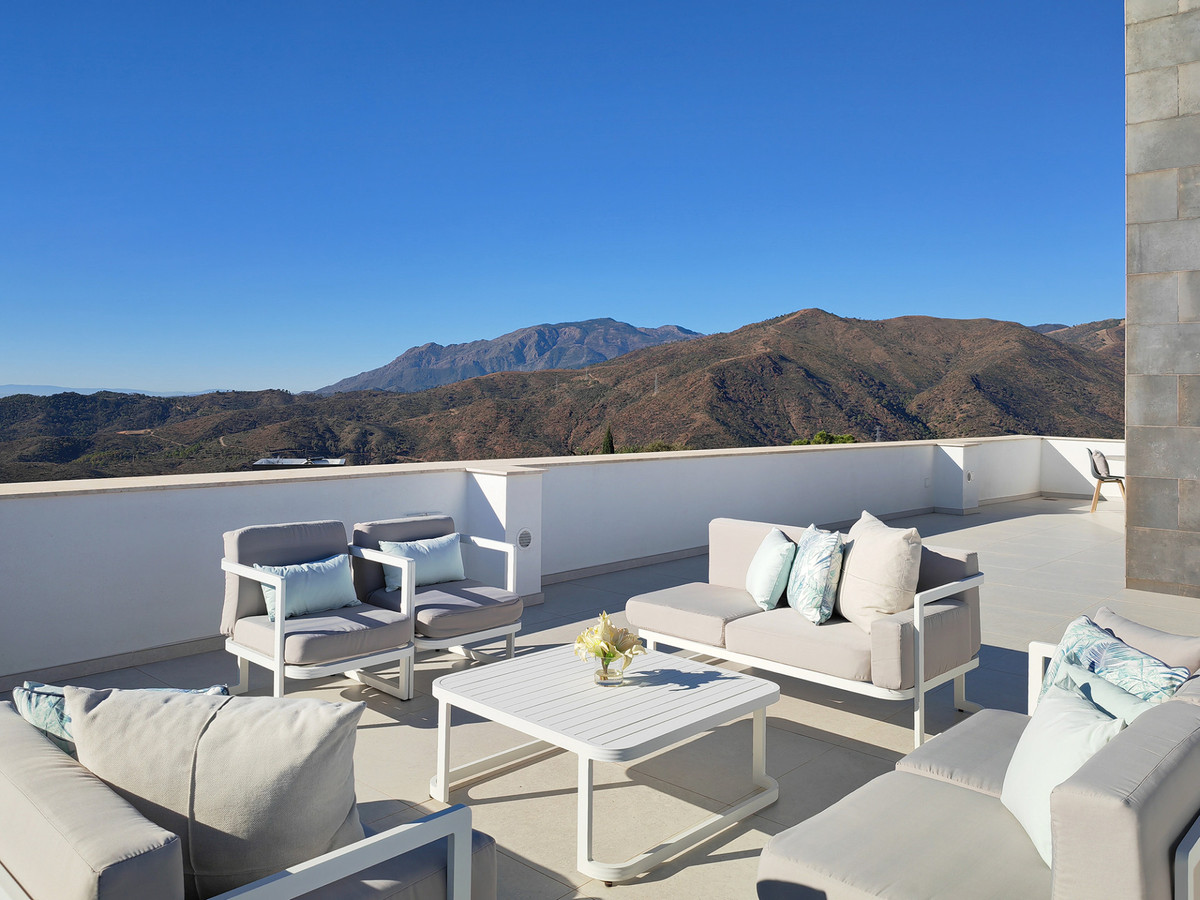 Se vende Villa - Chalet de 5 dormitorios en Costa Del Sol, Málaga, España