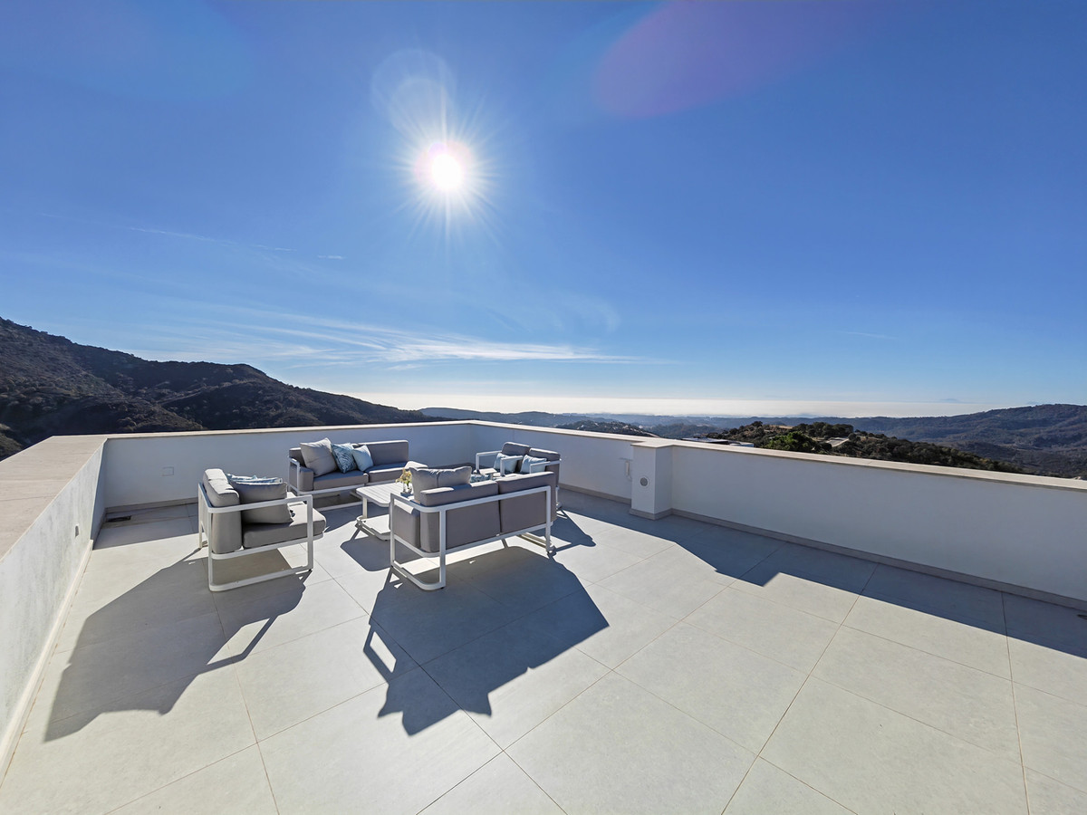 Se vende Villa - Chalet de 5 dormitorios en Costa Del Sol, Málaga, España