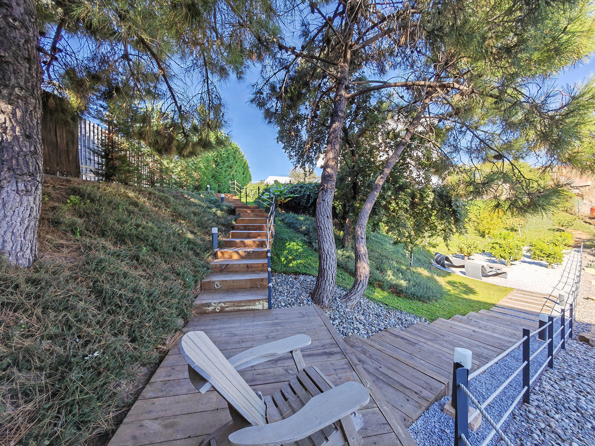 Se vende Villa - Chalet de 5 dormitorios en Costa Del Sol, Málaga, España