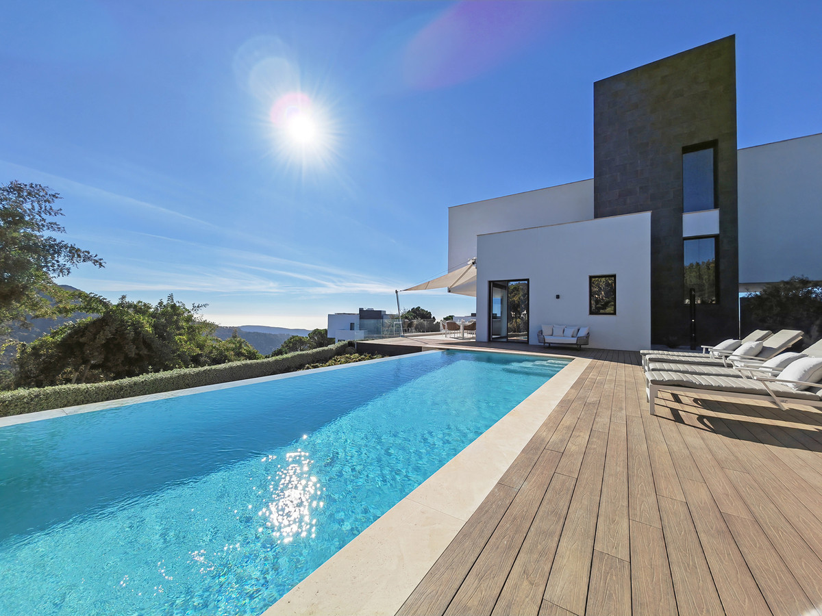 Se vende Villa - Chalet de 5 dormitorios en Costa Del Sol, Málaga, España