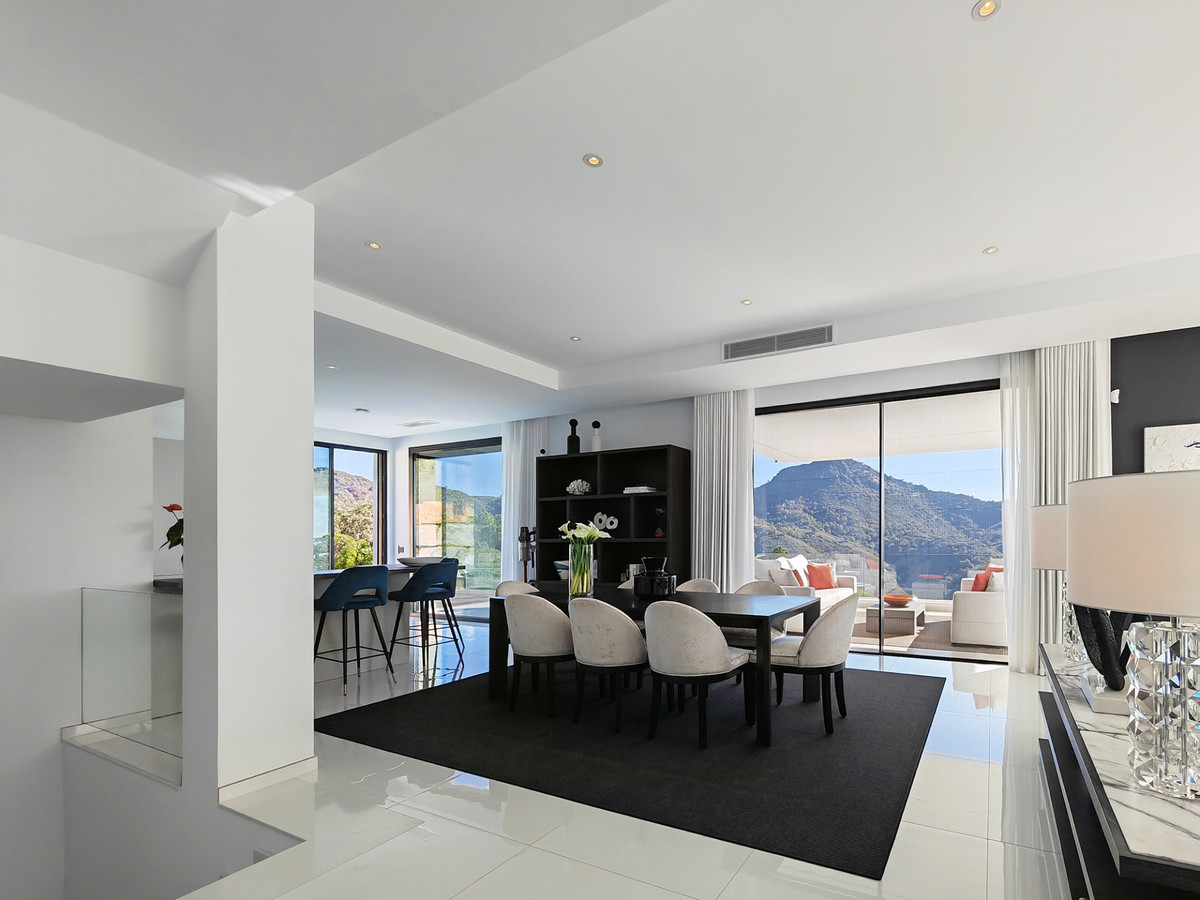 Se vende Villa - Chalet de 5 dormitorios en Costa Del Sol, Málaga, España