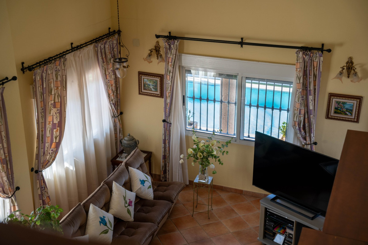 Se vende Villa - Chalet de 5 dormitorios en Costa Blanca, Alicante, España