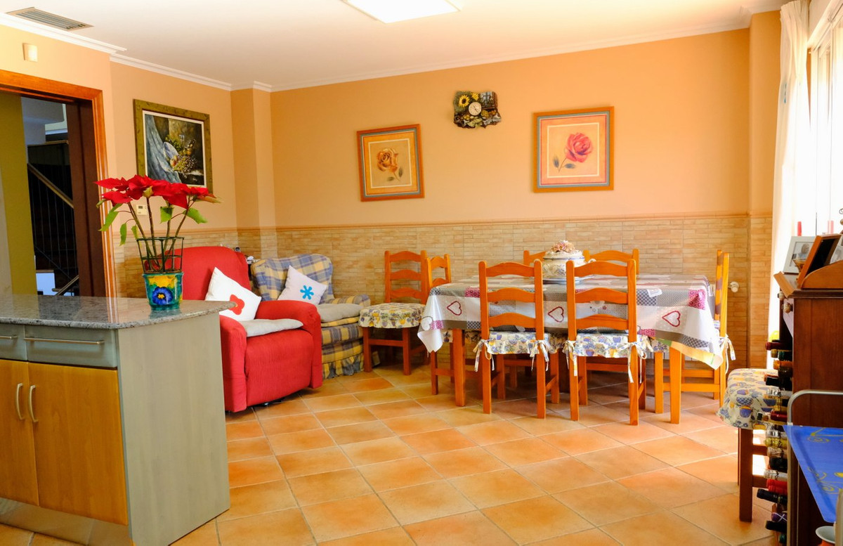 Se vende Villa - Chalet de 5 dormitorios en Costa Blanca, Alicante, España