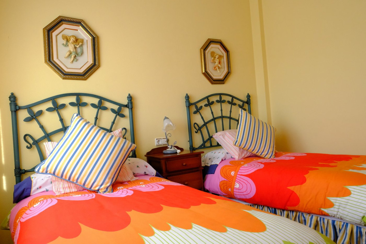 Se vende Villa - Chalet de 5 dormitorios en Costa Blanca, Alicante, España