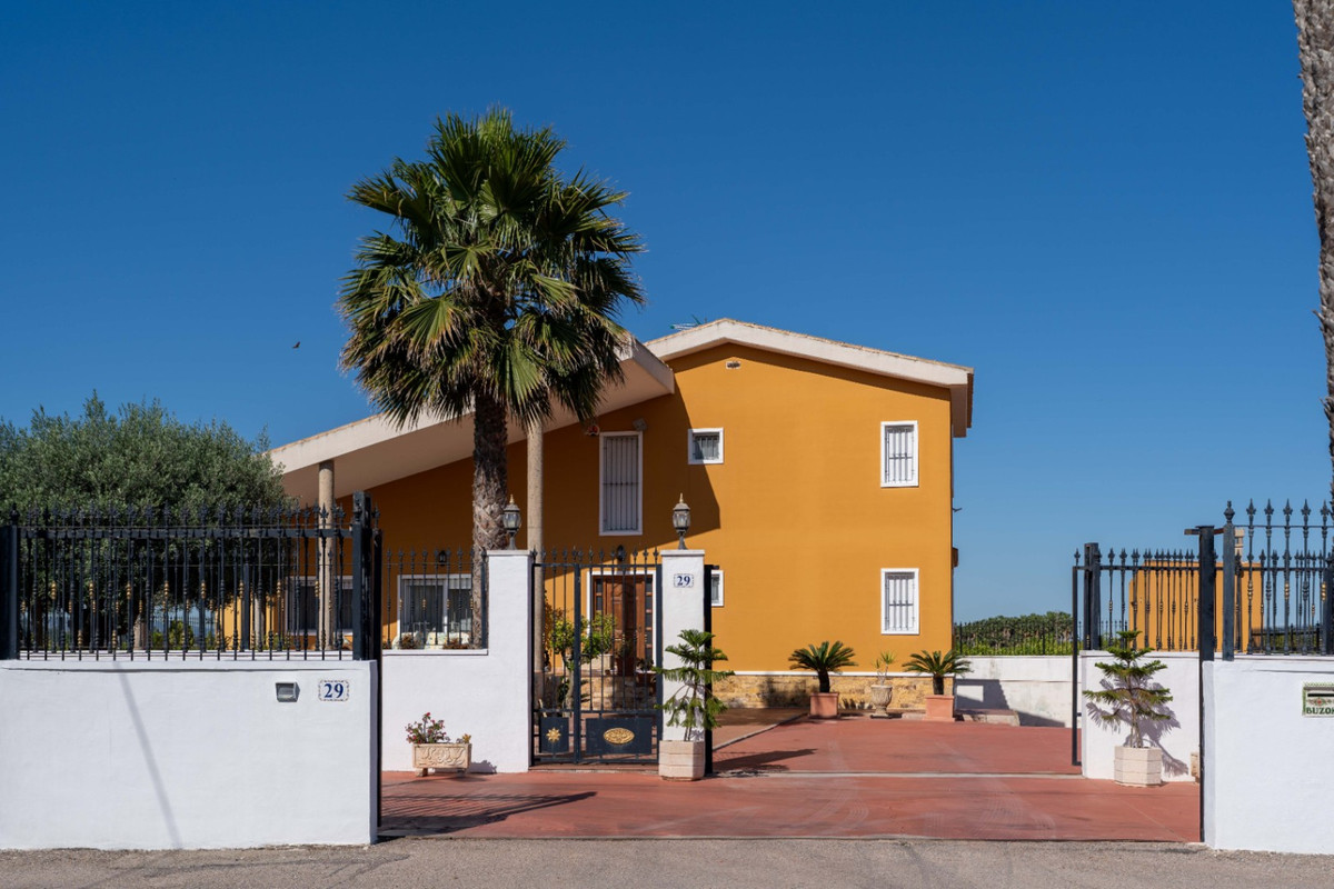Se vende Villa - Chalet de 5 dormitorios en Costa Blanca, Alicante, España