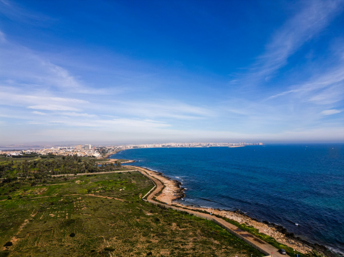 Se vende Apartamento Planta Media de 3 dormitorios en Costa Blanca, Alicante, España