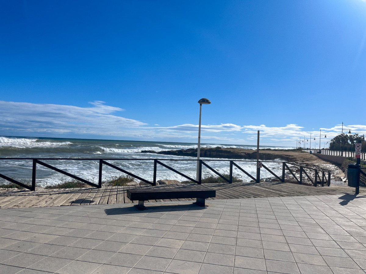Se vende Apartamento Planta Media de 3 dormitorios en Costa Blanca, Alicante, España