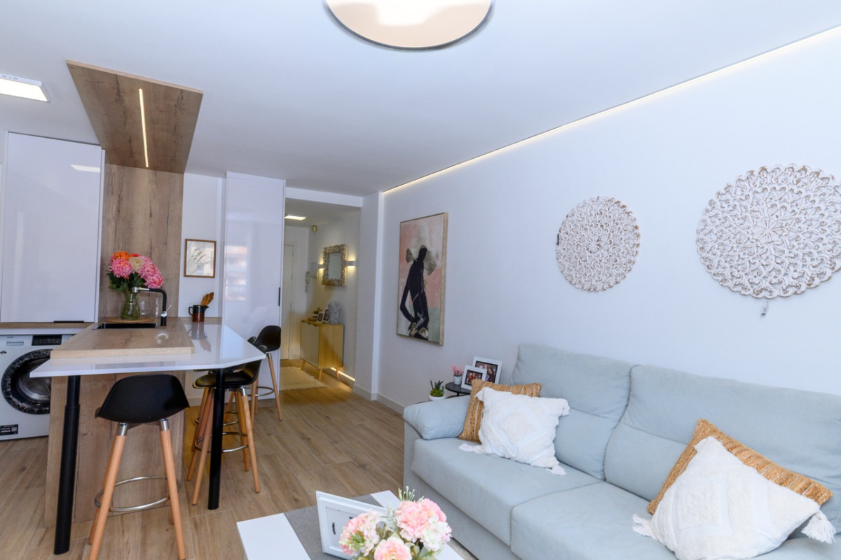 Se vende Apartamento Planta Media de 3 dormitorios en Costa Blanca, Alicante, España