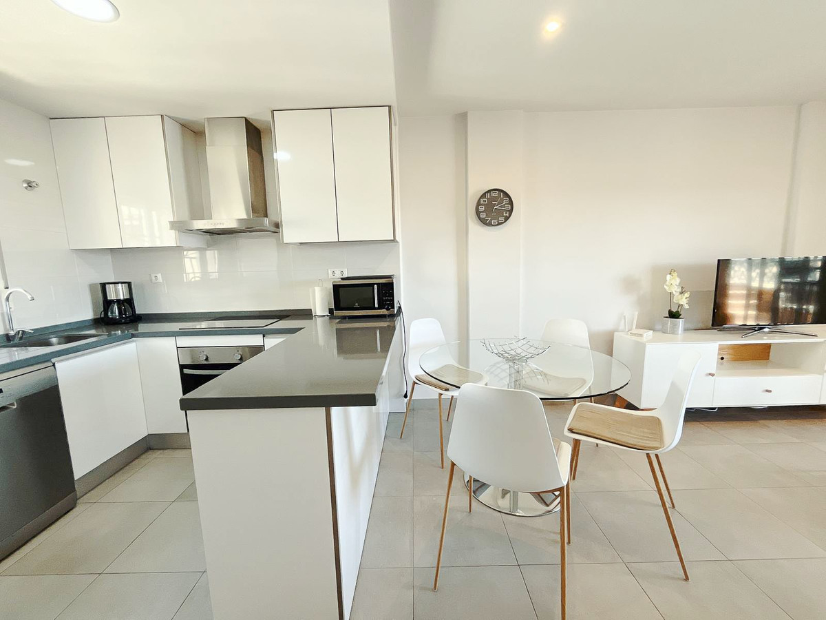 Se vende Apartamento Planta Media de 2 dormitorios en Costa Blanca, Alicante, España