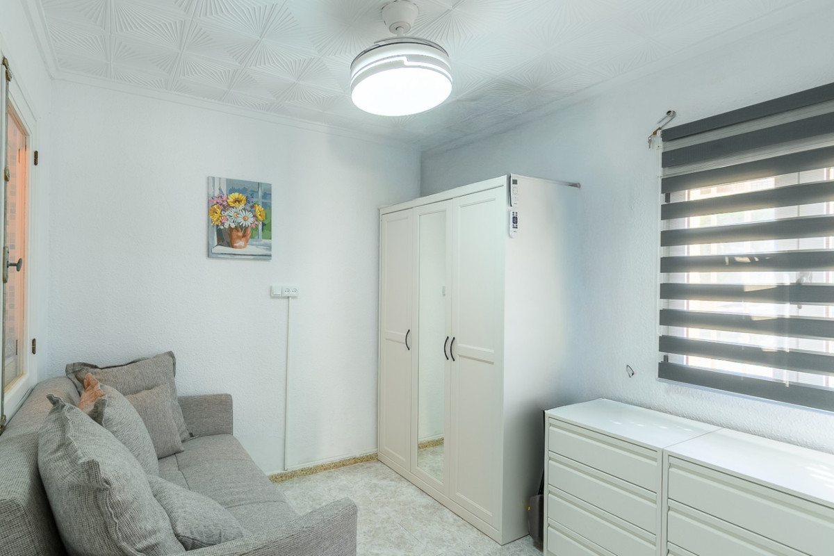Se vende Bungalow de 2 dormitorios en Costa Blanca, Alicante, España