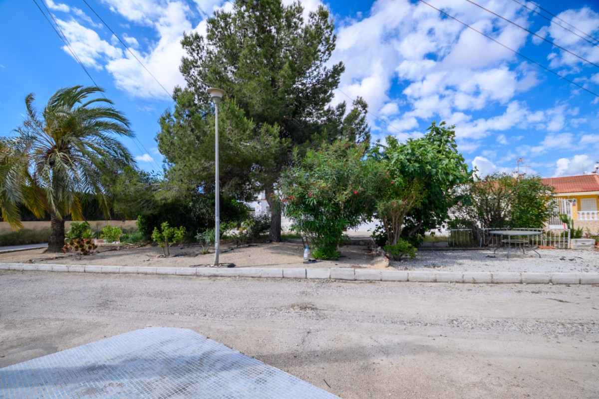 Se vende Bungalow de 2 dormitorios en Costa Blanca, Alicante, España