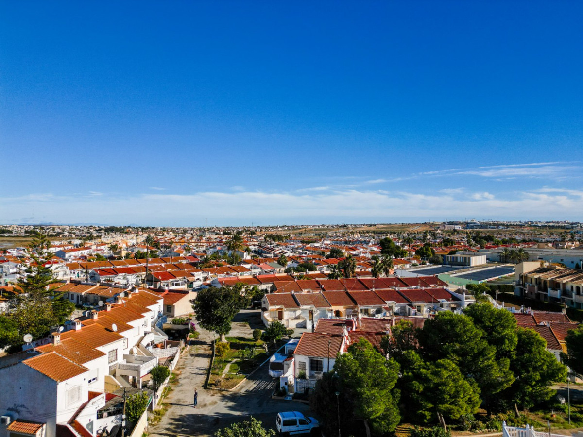 Se vende Bungalow de 2 dormitorios en Costa Blanca, Alicante, España
