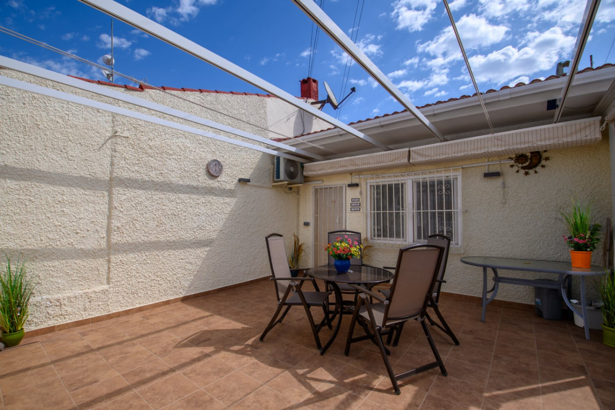 Se vende Bungalow de 2 dormitorios en Costa Blanca, Alicante, España