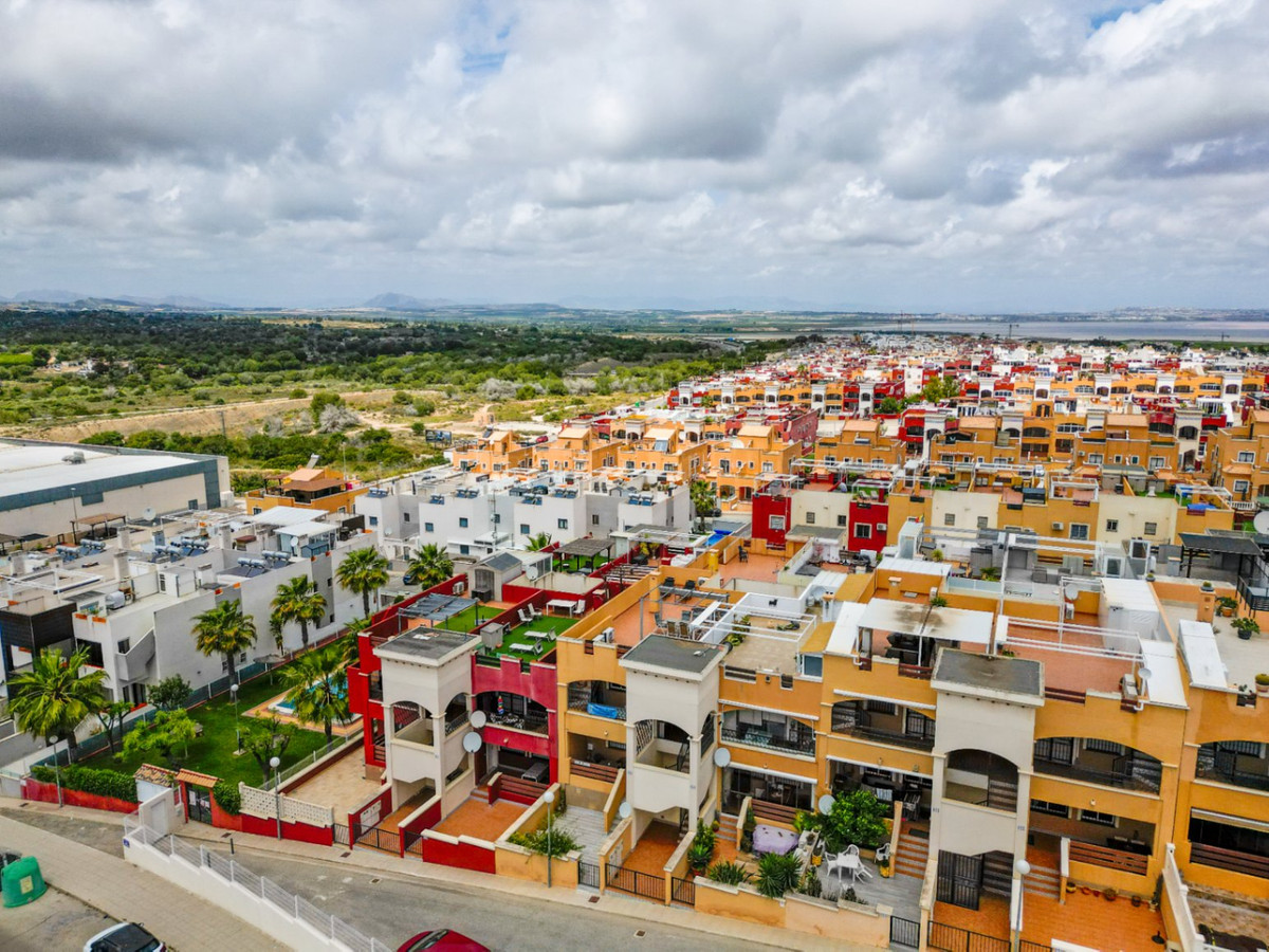 Se vende Apartamento Planta Media de 2 dormitorios en Costa Blanca, Alicante, España