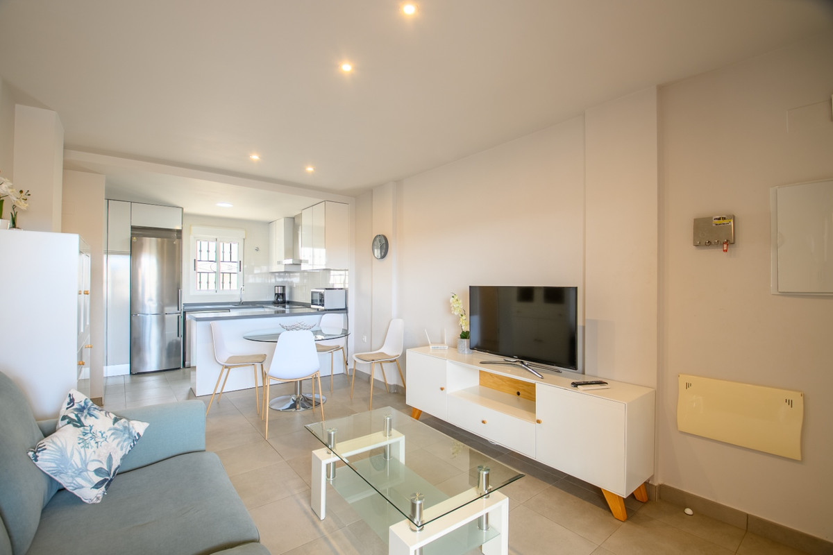 Se vende Apartamento Planta Media de 2 dormitorios en Costa Blanca, Alicante, España
