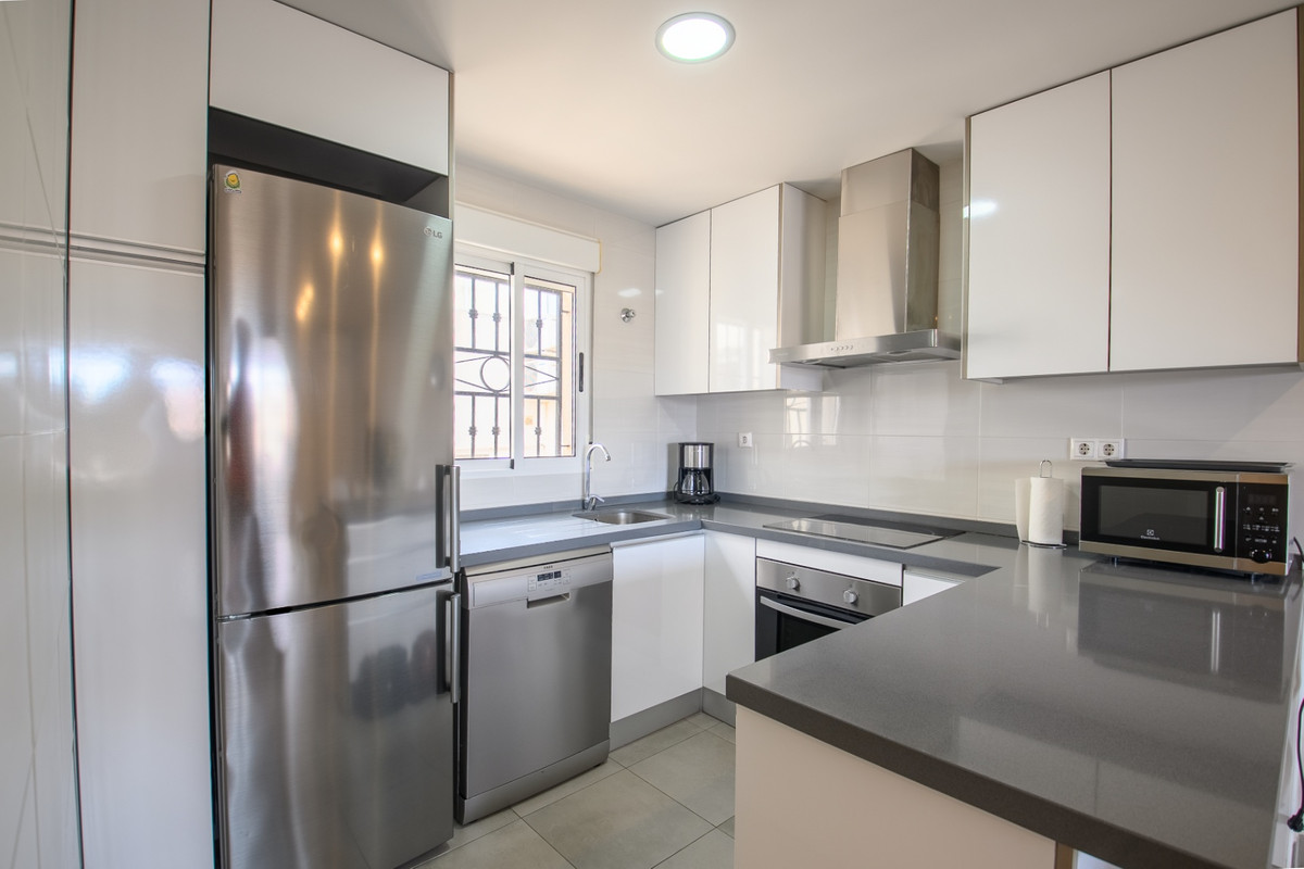 Se vende Apartamento Planta Media de 2 dormitorios en Costa Blanca, Alicante, España