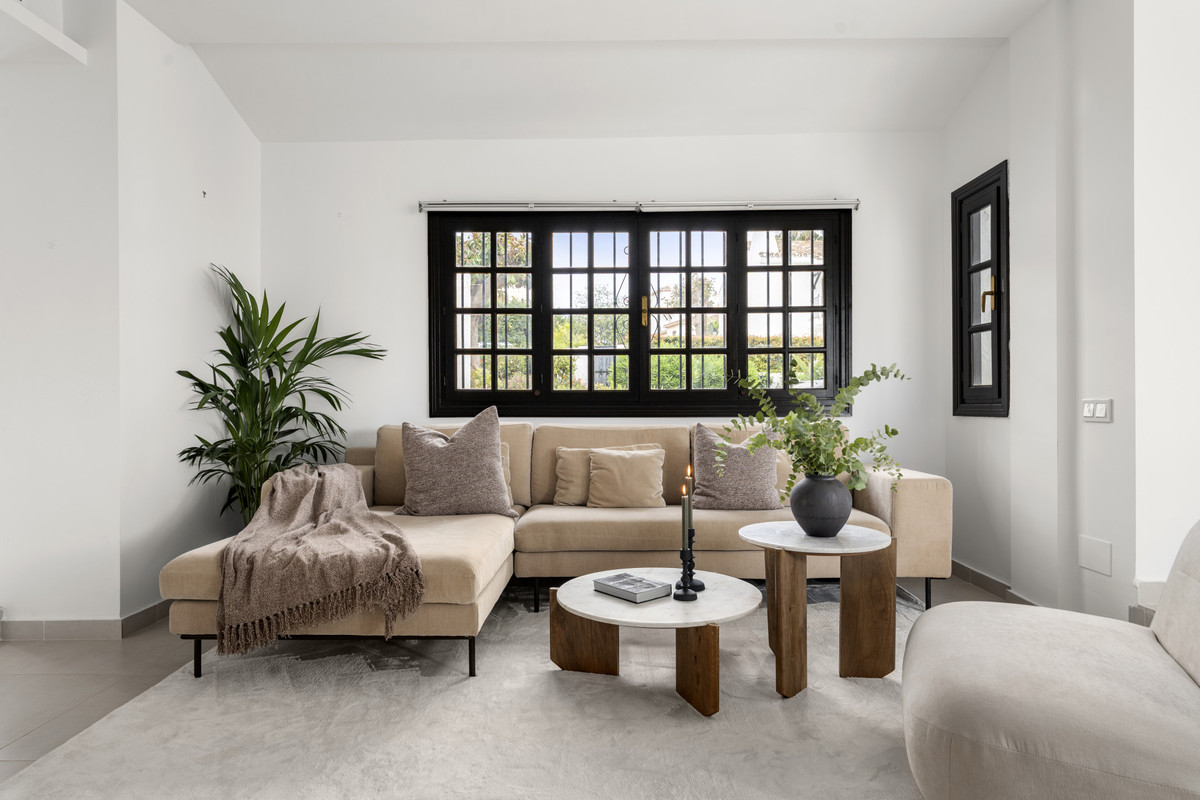 3 Bed Apartment for sale in Nueva Andalucía Costa Del Sol, Málaga, Spain