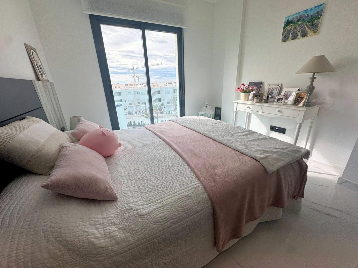 Se vende Bungalow de 2 dormitorios en Costa Blanca, Alicante, España