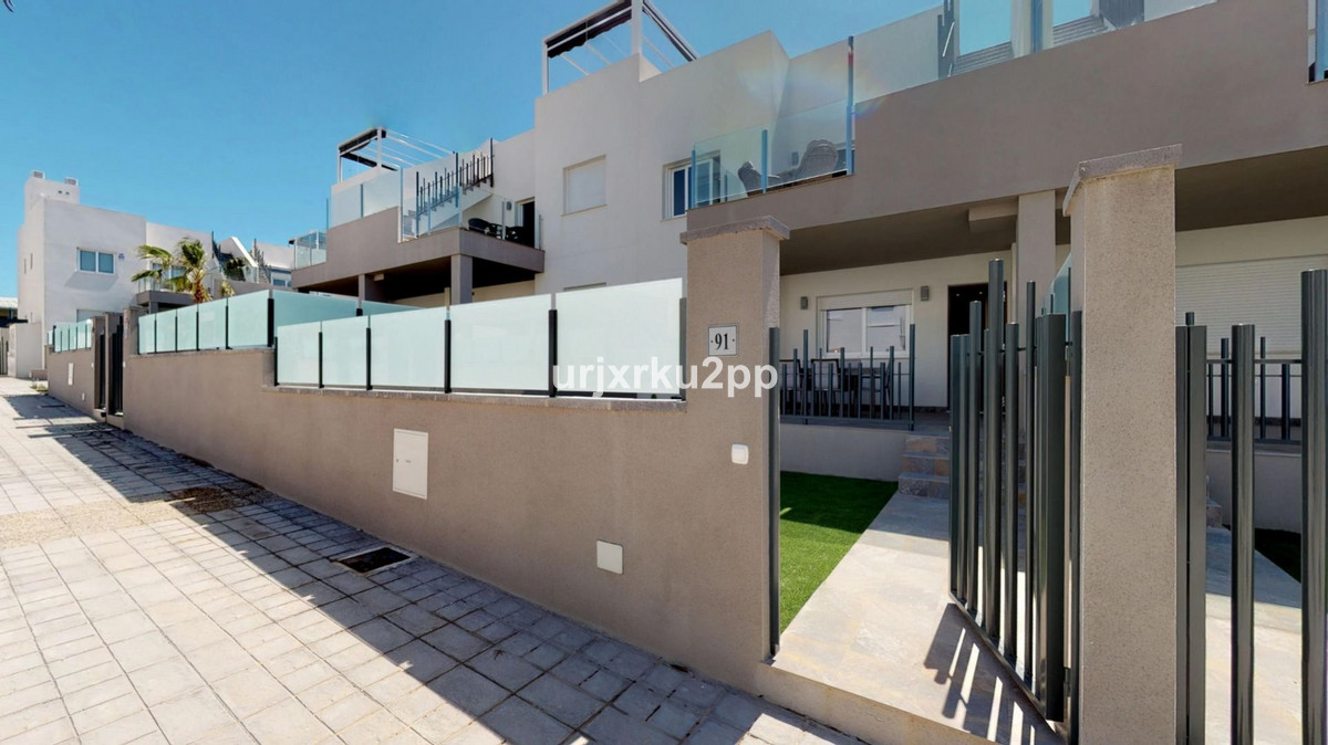 Se vende Apartamento Planta Baja de 3 dormitorios en Costa Blanca, Alicante, España
