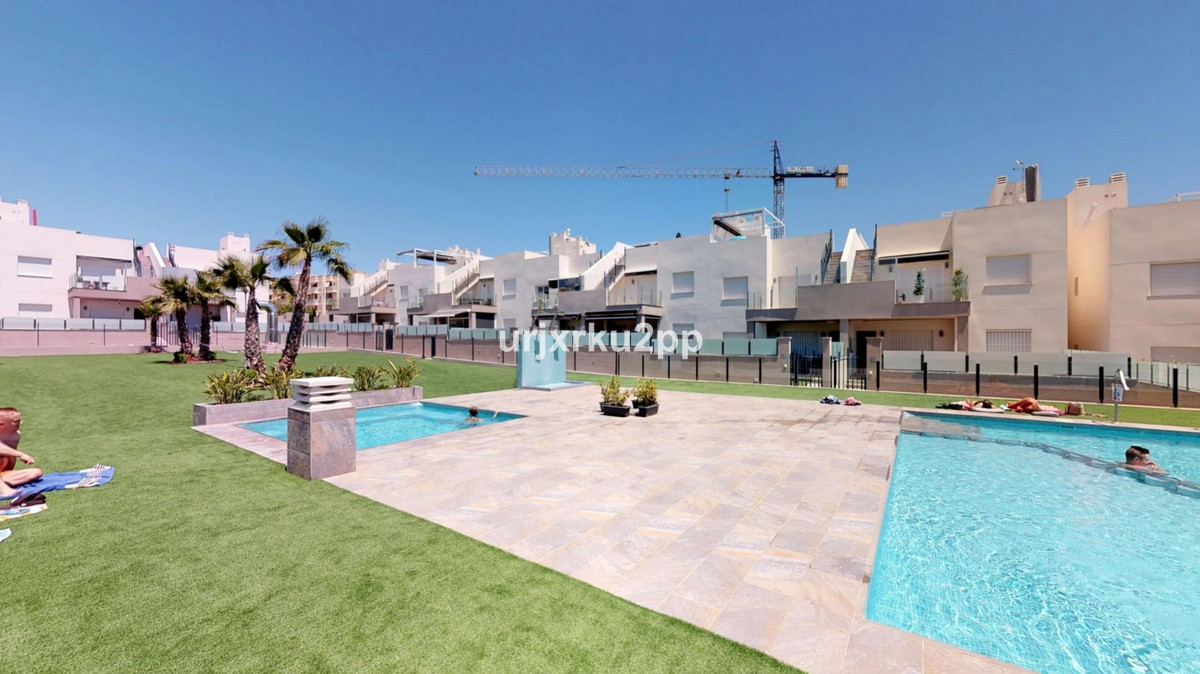 Se vende Apartamento Planta Baja de 3 dormitorios en Costa Blanca, Alicante, España