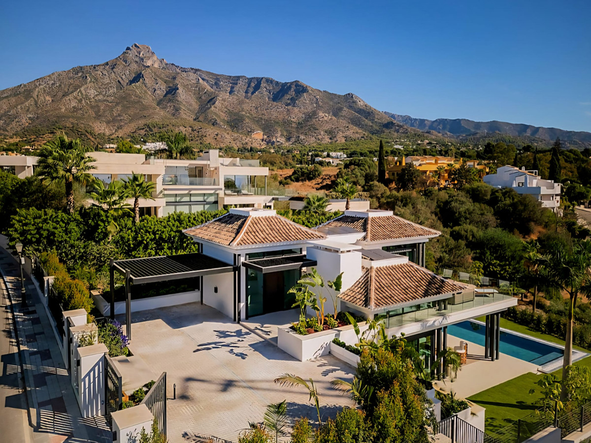Se vende Villa - Chalet de 4 dormitorios en Costa Del Sol, Málaga, España