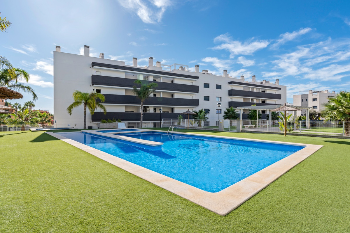 Se vende Ático de 2 dormitorios en Costa Blanca, Alicante, España