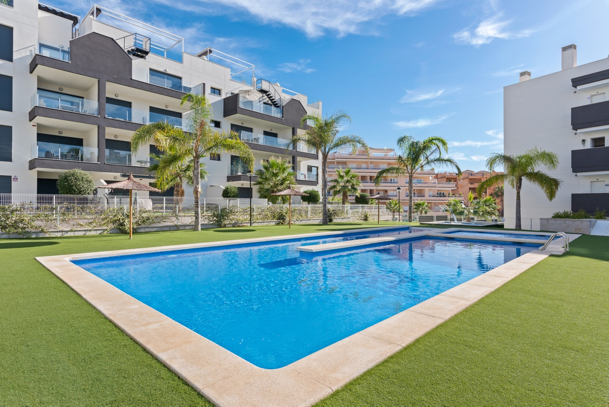 Se vende Ático de 2 dormitorios en Costa Blanca, Alicante, España