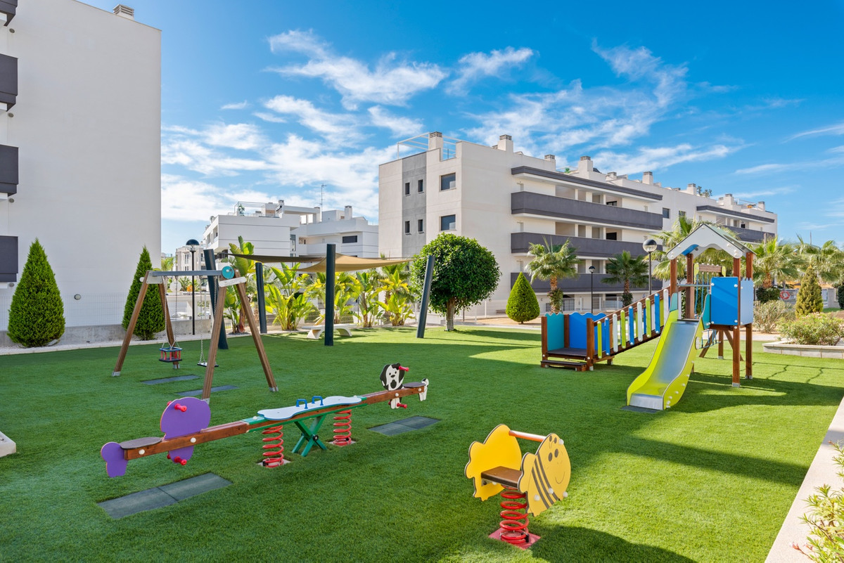 Se vende Ático de 2 dormitorios en Costa Blanca, Alicante, España