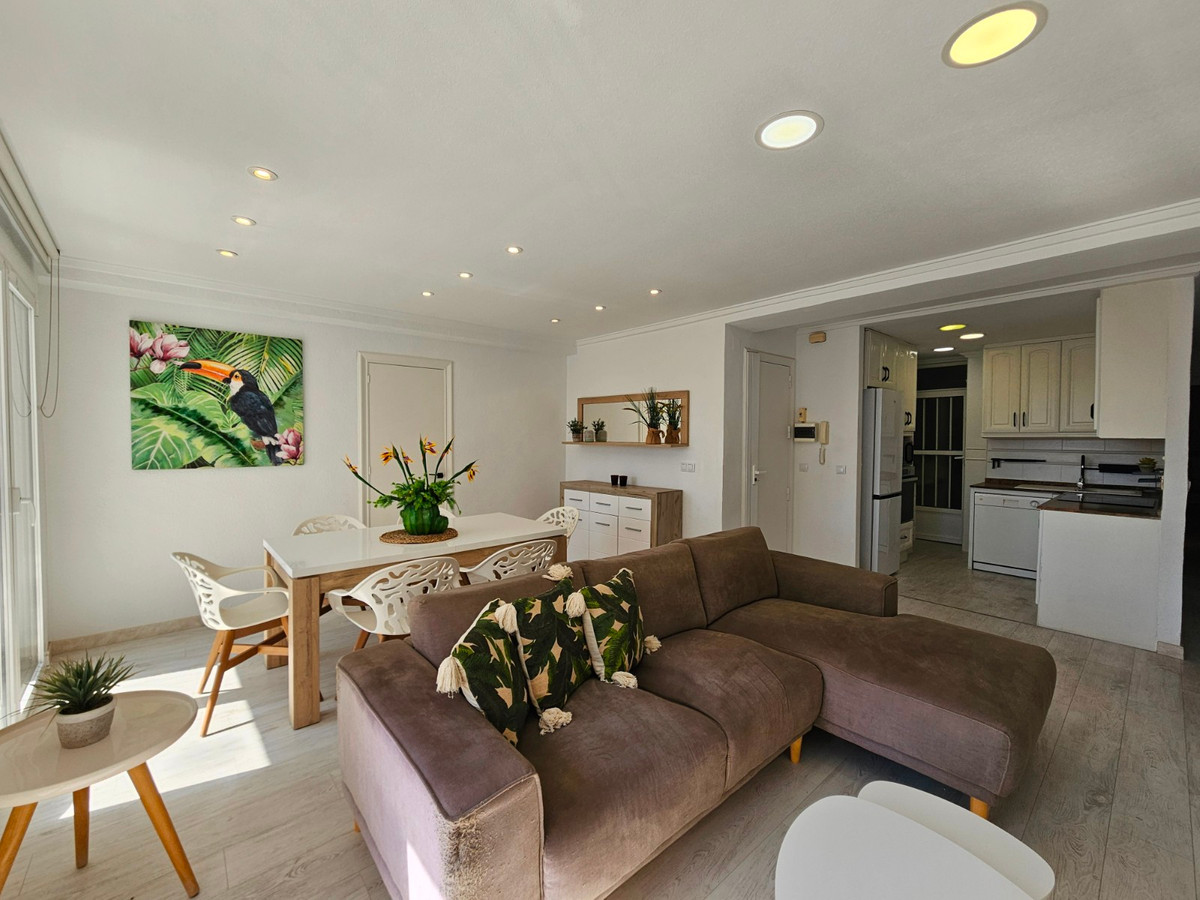 Se vende Apartamento Planta Media de 2 dormitorios en Costa Blanca, Alicante, España