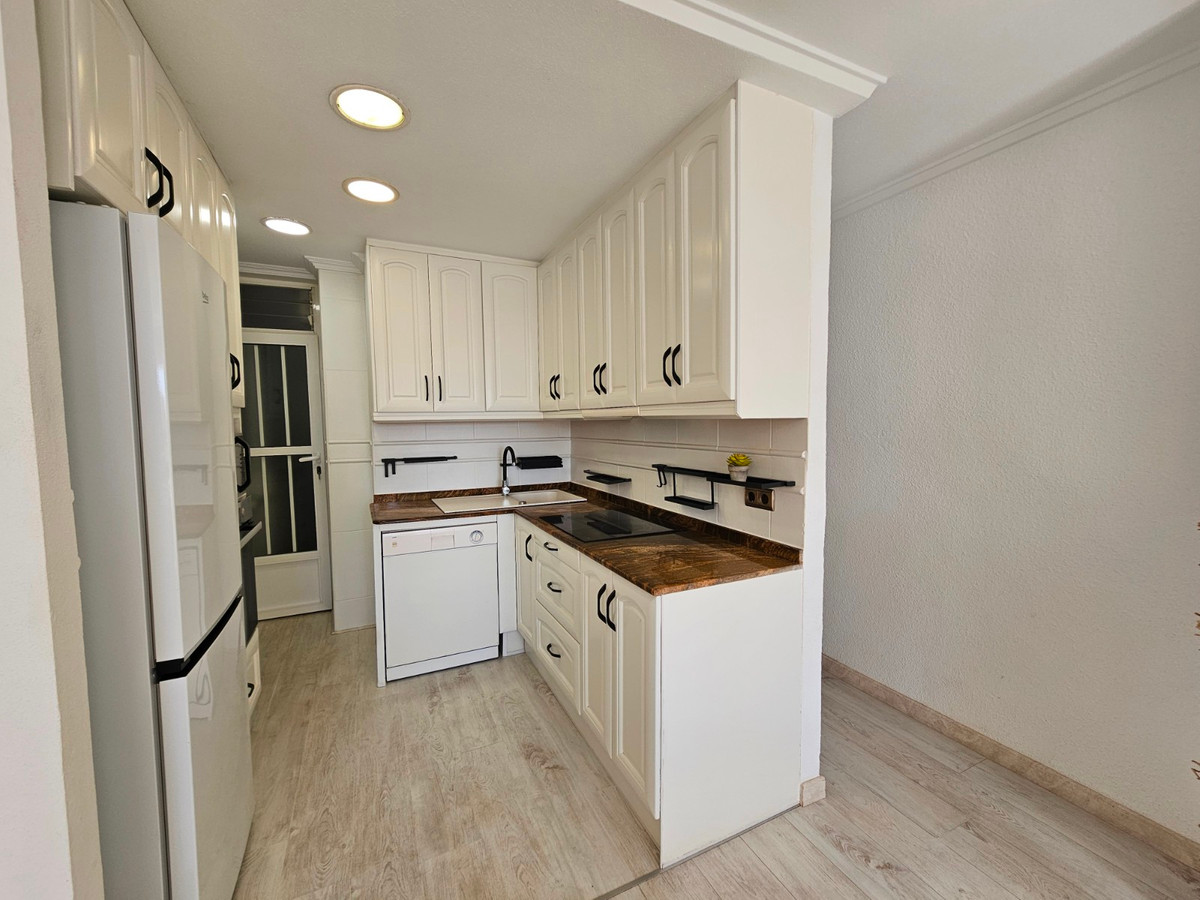 Se vende Apartamento Planta Media de 2 dormitorios en Costa Blanca, Alicante, España