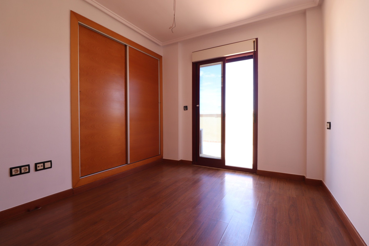 Se vende Apartamento Planta Media de 2 dormitorios en Costa Blanca, Alicante, España